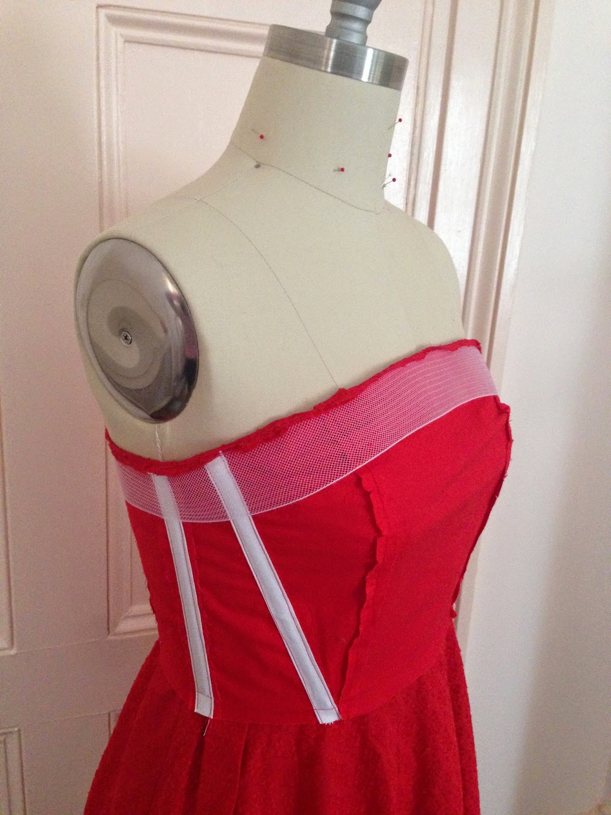 Gertie's New Blog for Better Sewing: Shaping a Neckline with Horsehair Braid
