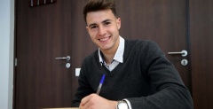 Oficial: El Espanyol renueva a Álex Domínguez hasta 2020