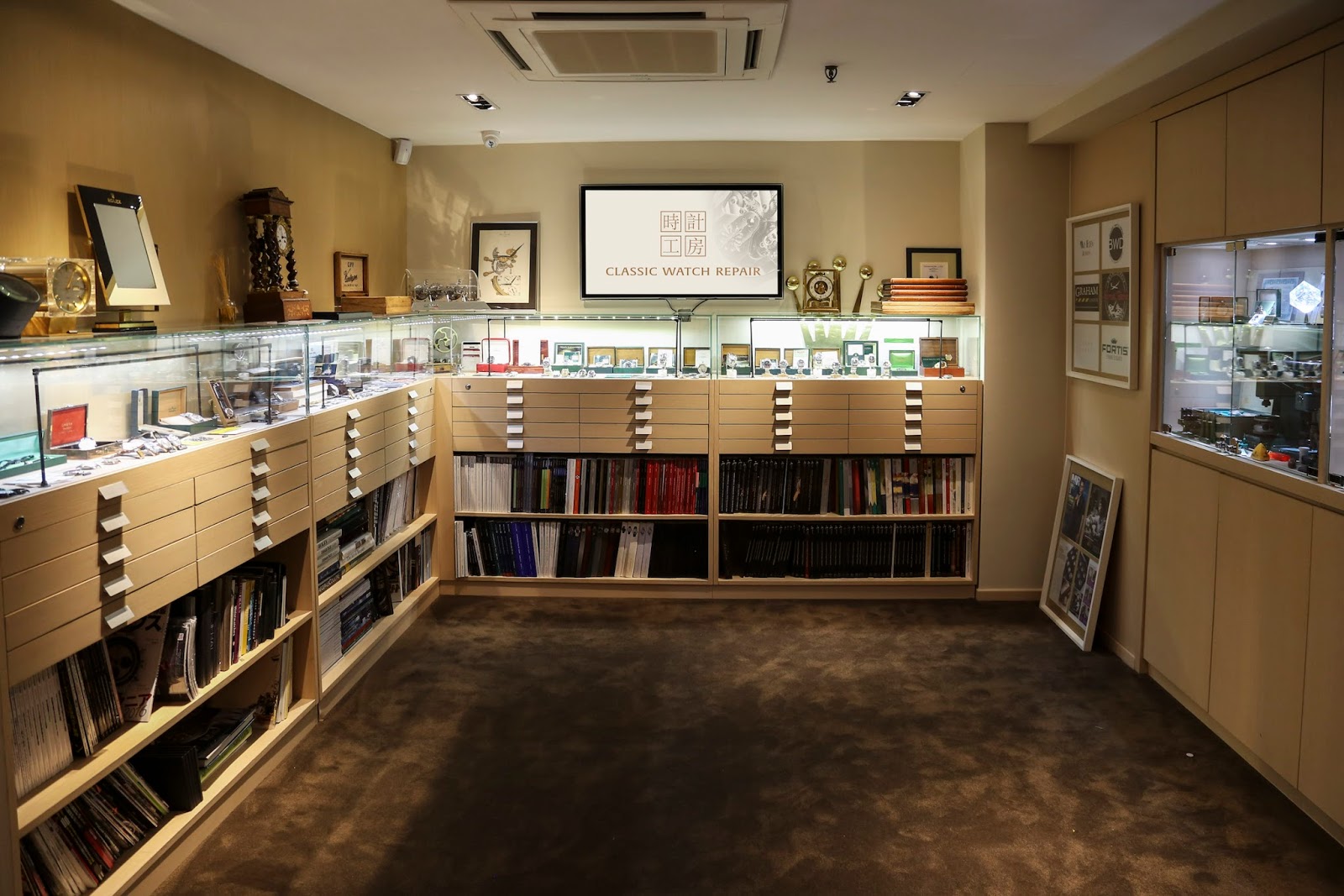 Hong Kong Watch Fever 香港發燒友 10 largest Vintage Watch Shop in Hong Kong