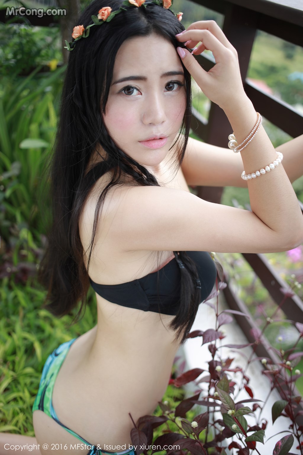 MFStar Vol.042: Model Youlina (兜 豆 靓) (51 photos)