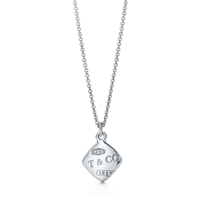 Mary and Dyer: Tiffany & Co Necklace Winner