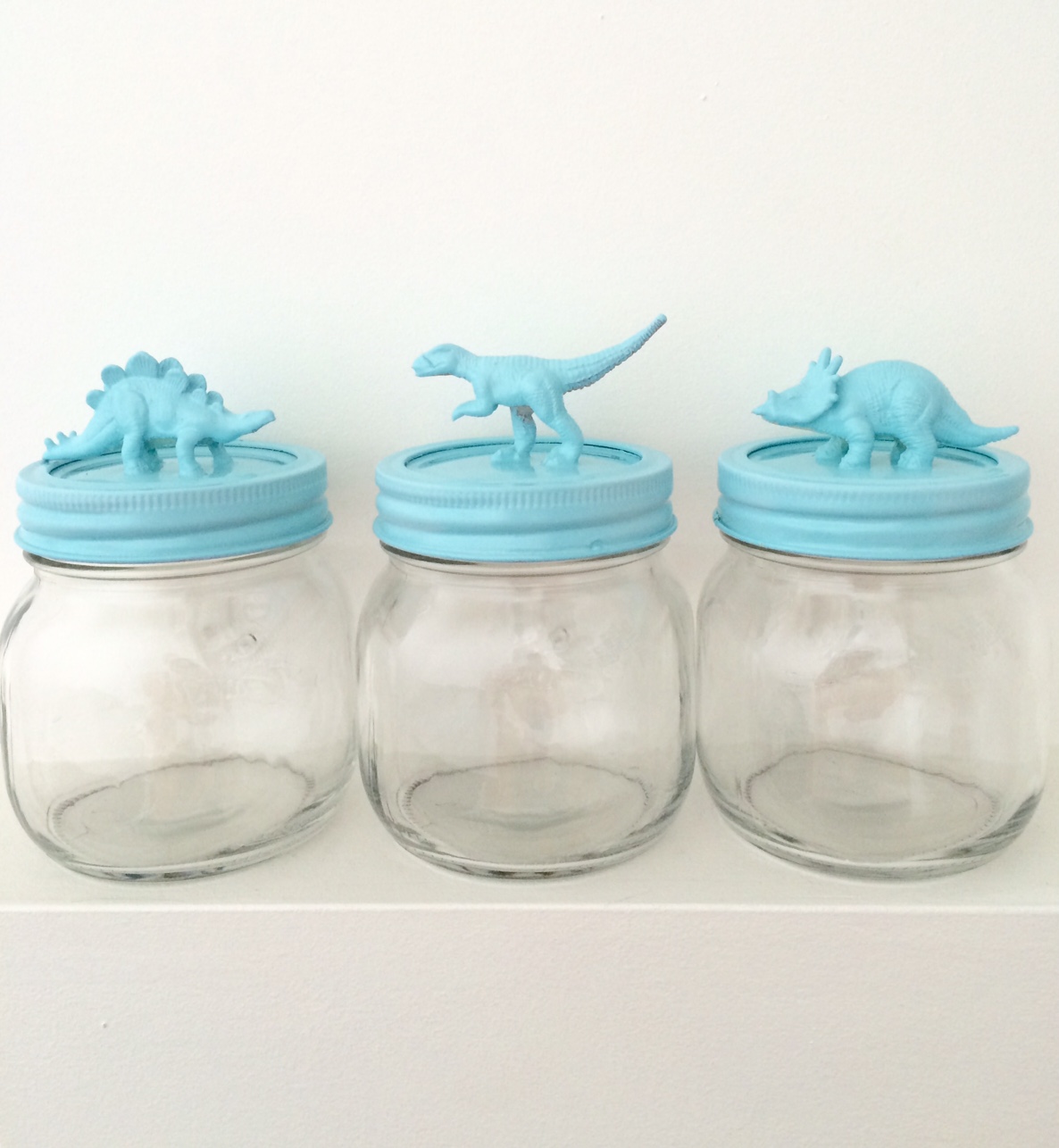 Diy Dinosaur Mason Jars Party Favor Idea Harlow Thistle Diy Dinosaur Mason Jars Party Favor