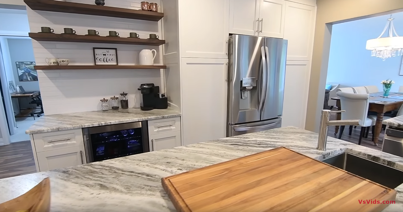 30 Photos vs. 3a Pebble Beach Dr, Cobourg - Open House Video Tour - Luxury Home & Interior Design 30 Photos vs. 3a Pebble Beach Dr, Cobourg - Open House Video Tour - Luxury Home & Interior Design