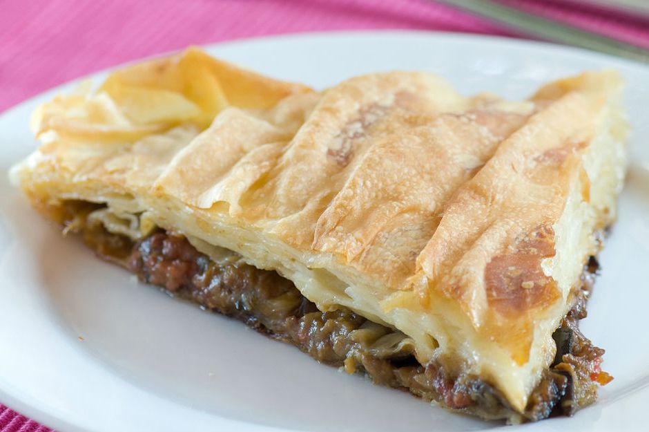 Patlıcanlı Kıymalı Börek Tarifi