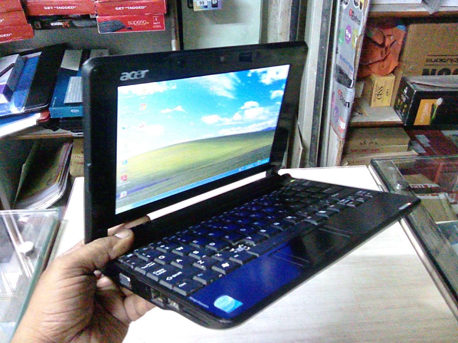 Agradecido inferencia vendaje Learn New Things: Acer Aspire One ZG5 Price, Specification & Review