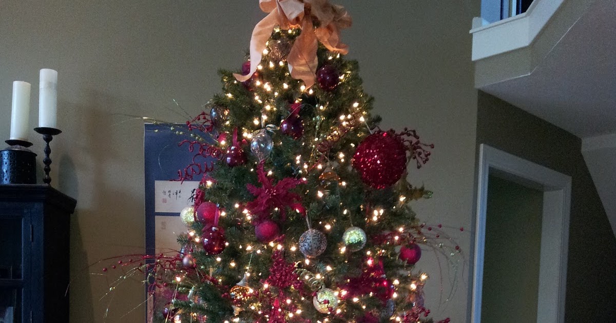 How to remove lights off a pre lit tree