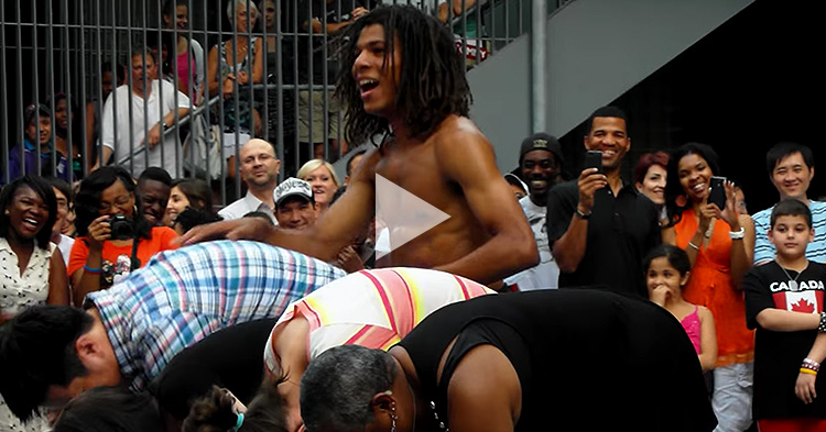 Funny Street Performer entertains and wows the crowd in Montreal