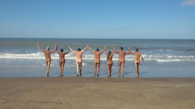 Desnudízate: 4 buenas razones para animarse a vivir desnudo (y de dónde viene la vergüenza que muchos pasan)