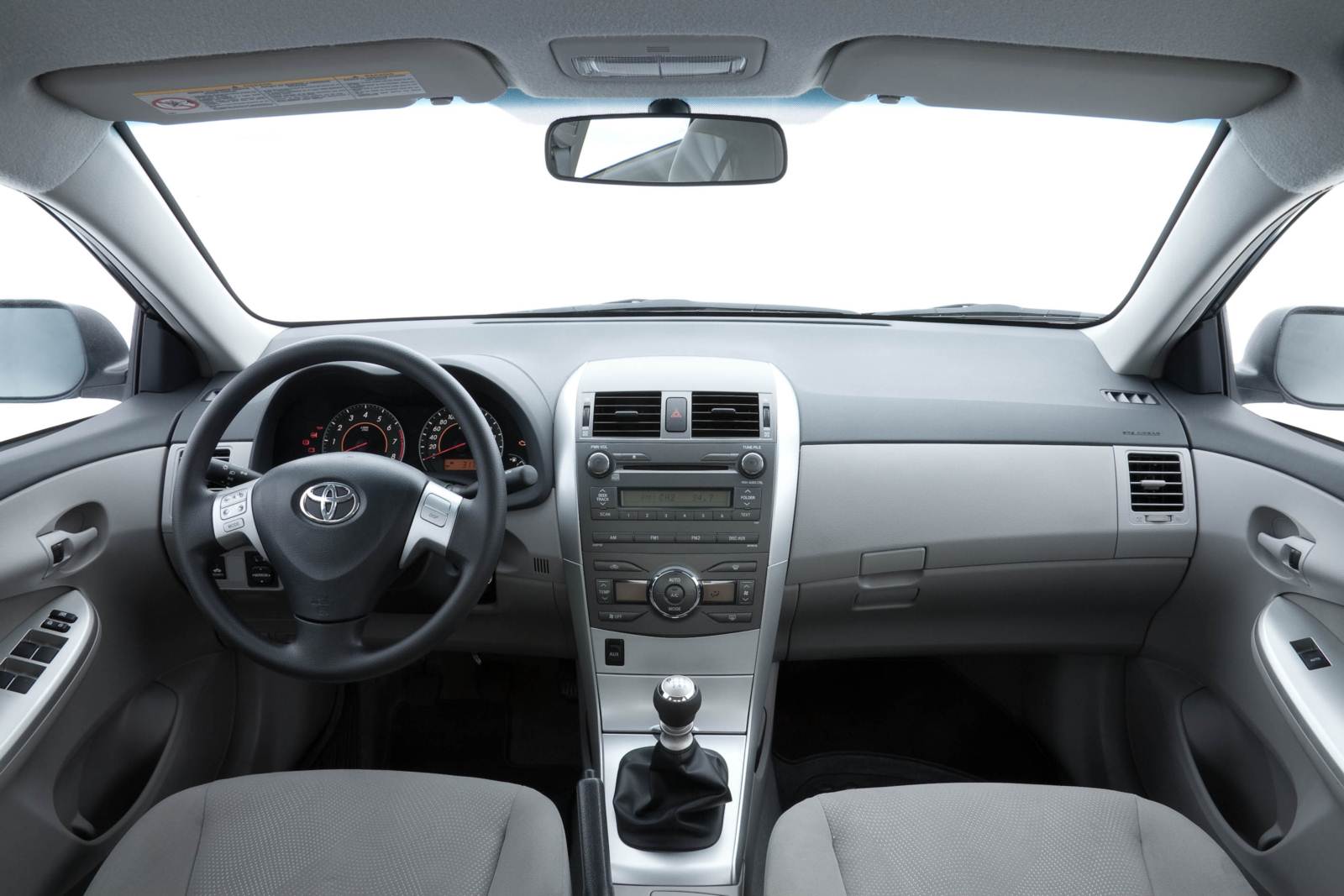 Toyota Corolla foi o sedã médio mais vendido de 2012