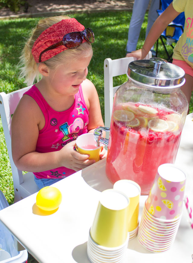 Have the coolest lemonade stand on the block with these fun DIY ideas! Have the coolest lemonade stand on the block with these fun DIY ideas!