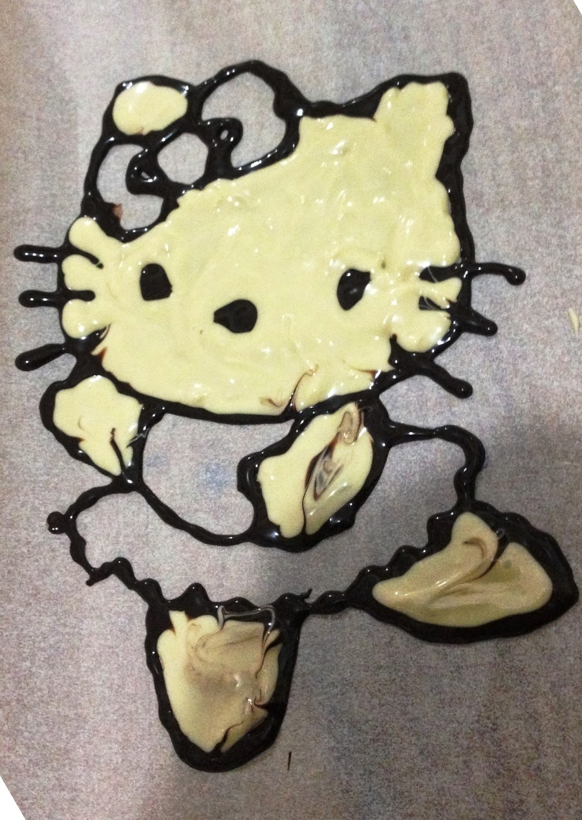Çocuklar Aşkına Hello Kitty resimli pasta