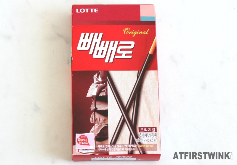 Lotte Pepero original chocolate sticks package