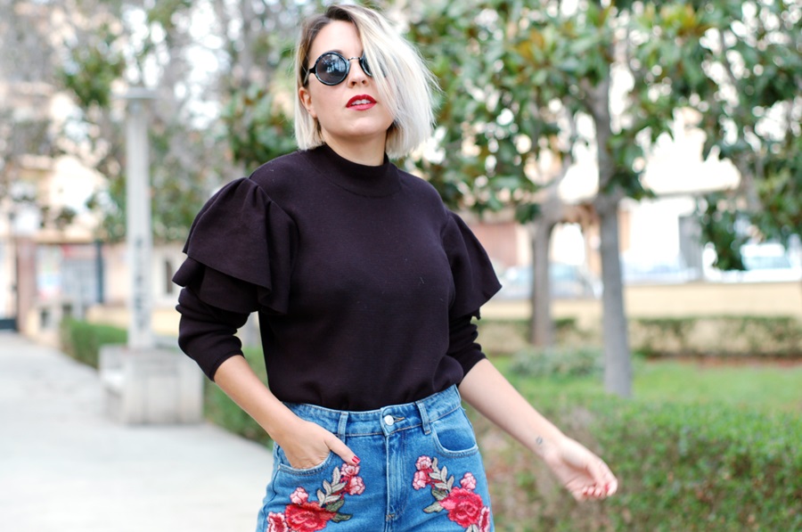 RUFFLES &  EMBROIDERY MUM JEANS & RED BOOTS LITTLEDREAMSBYR STREETSTYLE