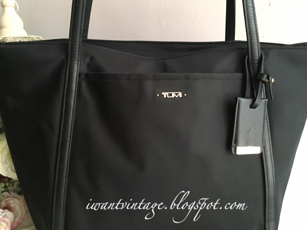 I Want Vintage Vintage Designer Handbags Tumi Voyageur Small QTote