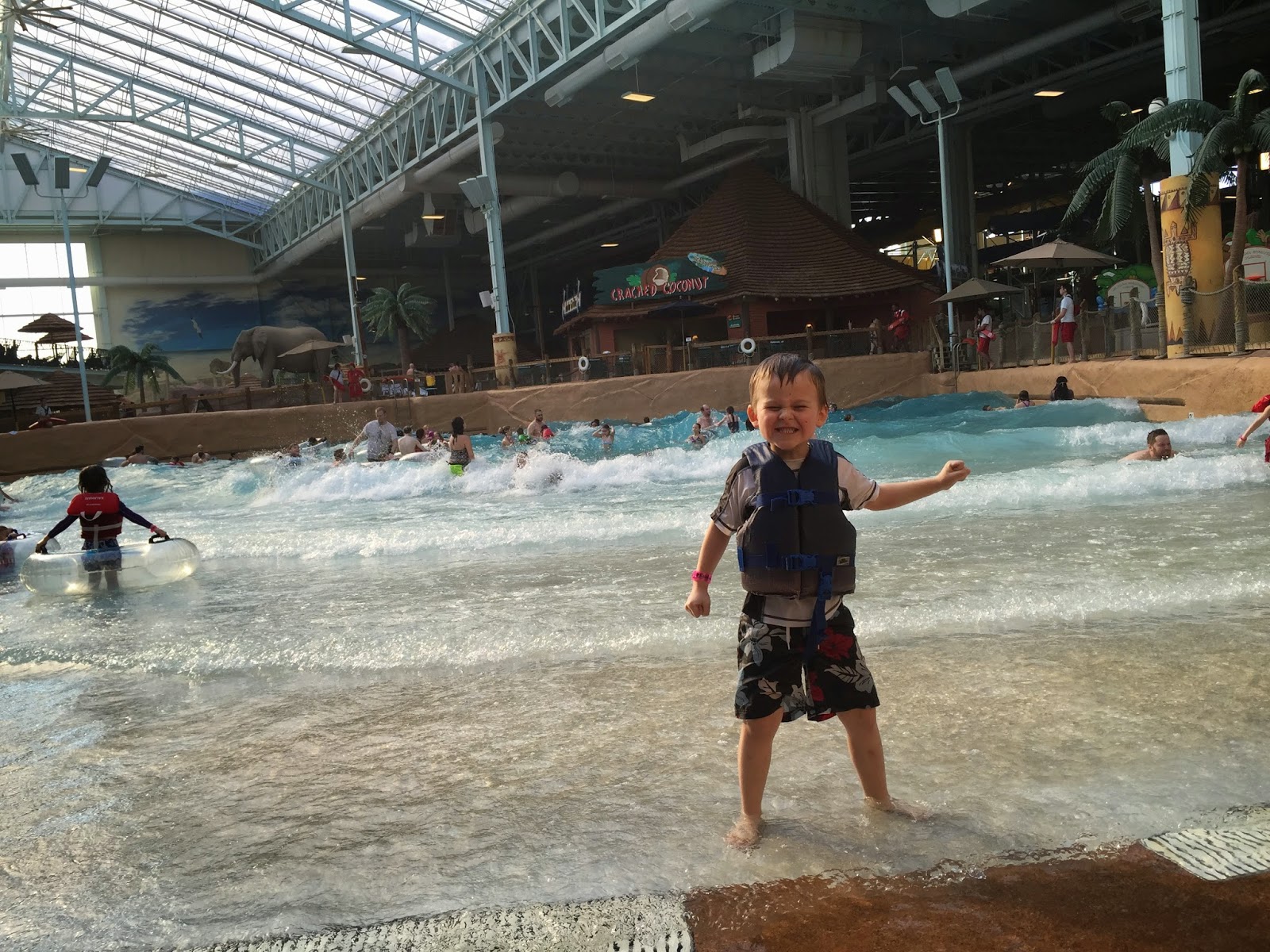 The Snow Report quick visit to KALAHARI!!