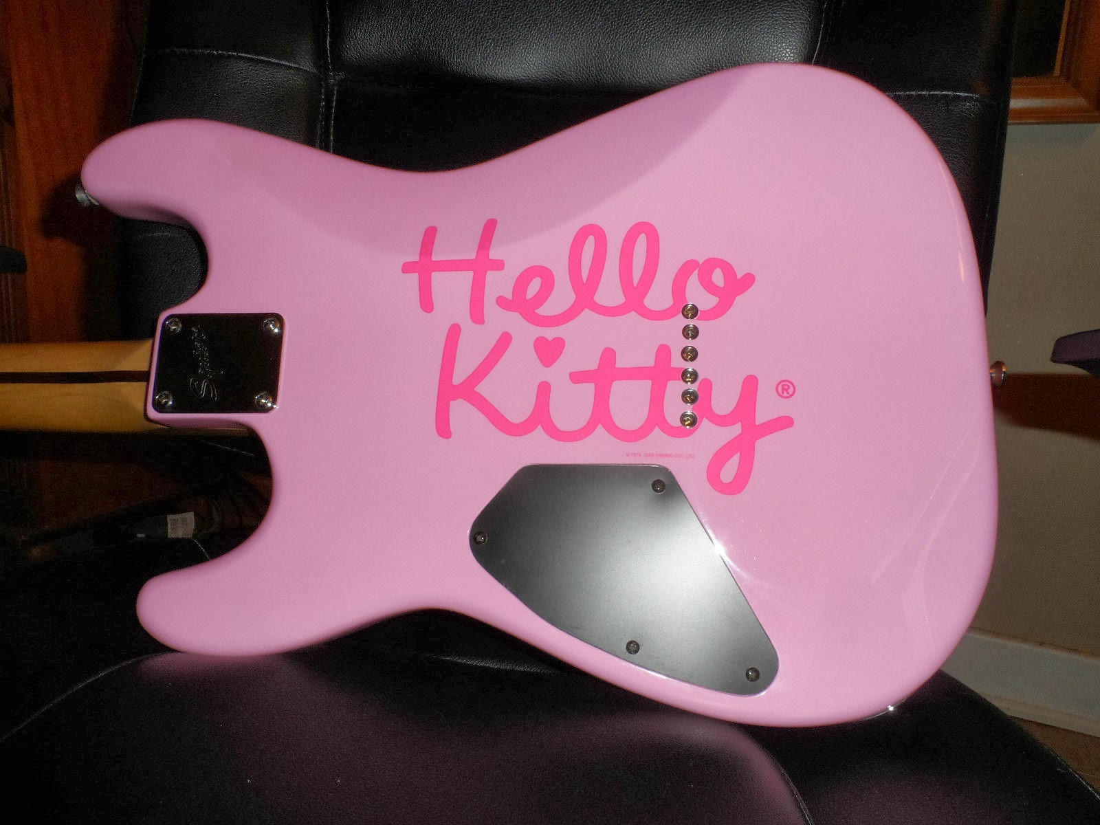 clara kitty shop (hello kitty stuff) Guitar Hello Kitty Original