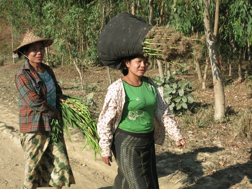 Women in Mrauk-U, Myanmar