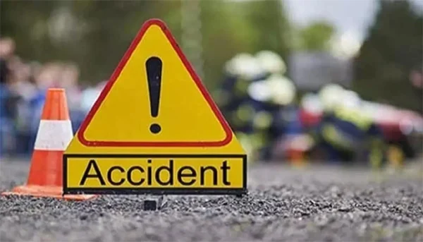 Kerala, Thrissur, News, bike, Accident, Wall, Chalakkudy, Death, Injured, Bike accident; 1 dead