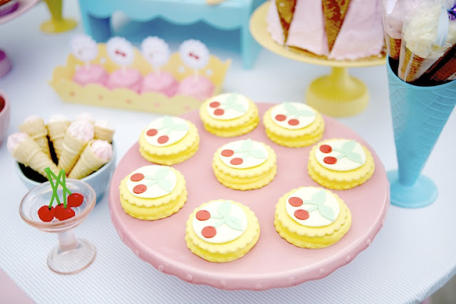 Kara s Party Ideas Ice Cream Social   Summer  Vintage Ice Cream Party  - 21