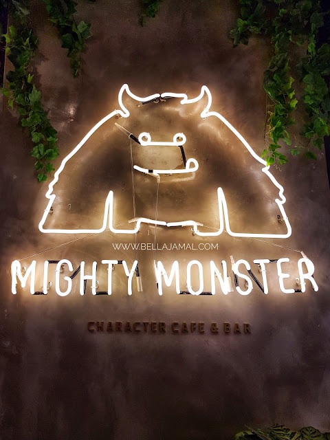 Rawr! Mighty Monster Character Cafe & Bar
