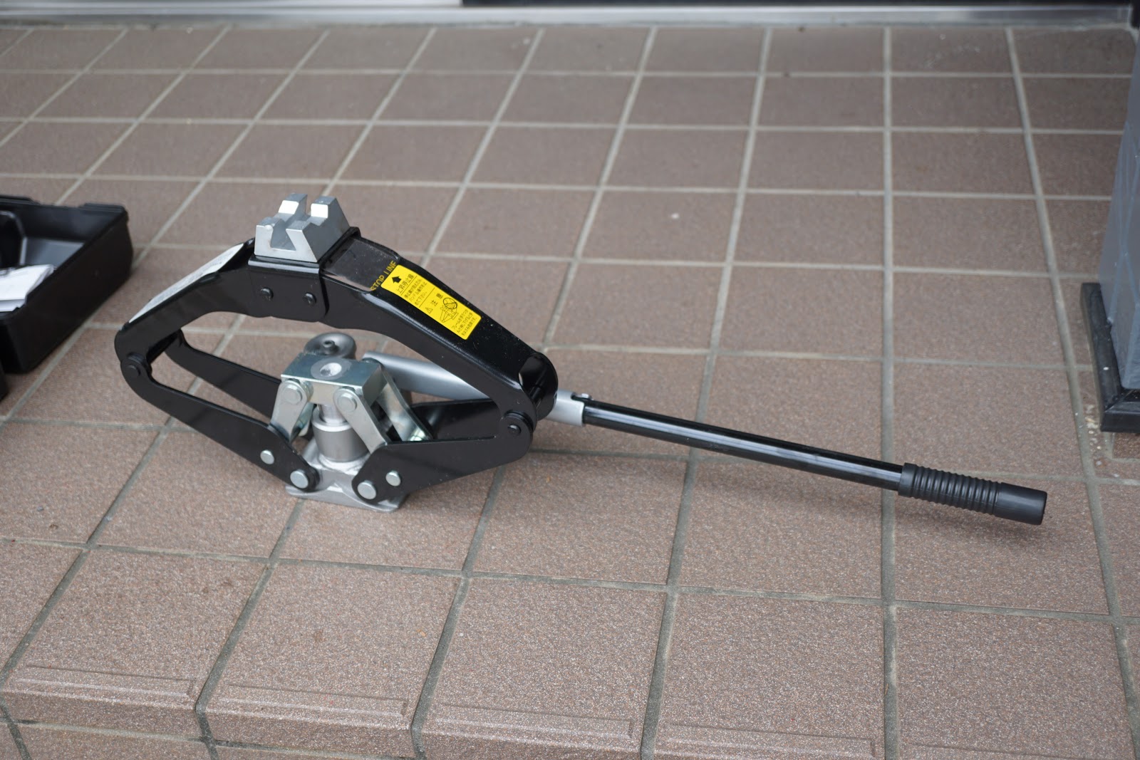 Avantの忘備録 マサダ シザースジャッキ