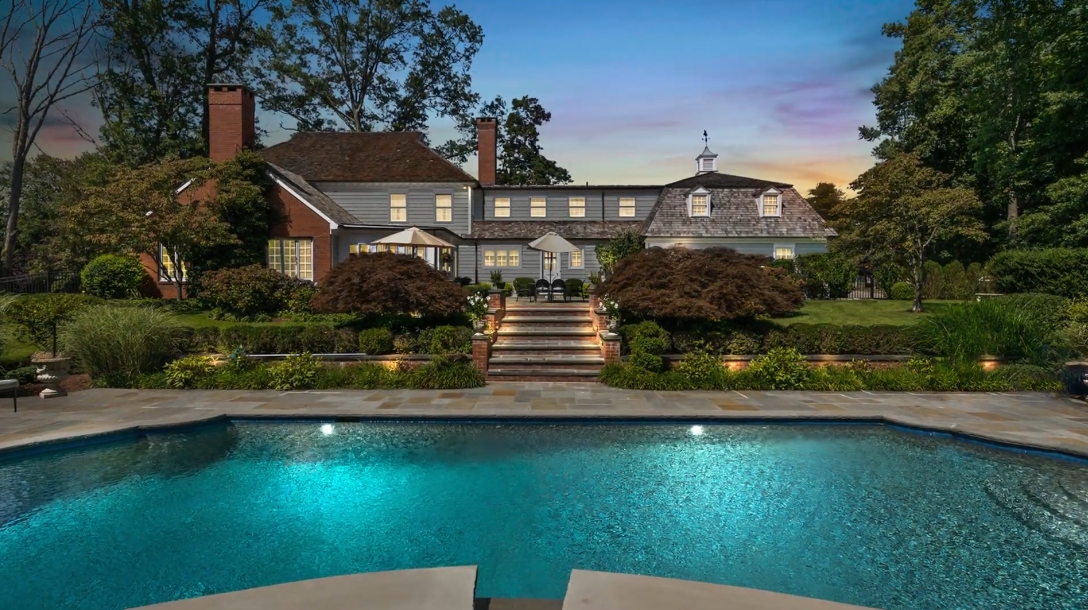 39 Interior Design Photos vs. 165 High Point Ln, Fairfield, CT Luxury Home Tour