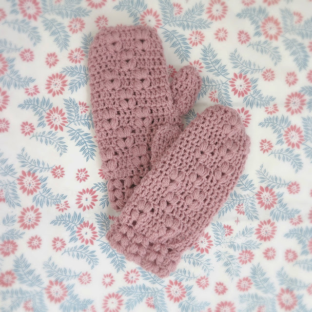 ByHaafner, crochet, Japanese crochet pattern, mittens, pastel