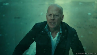 Bruce Willis in A Good Day to Die Hard movie image