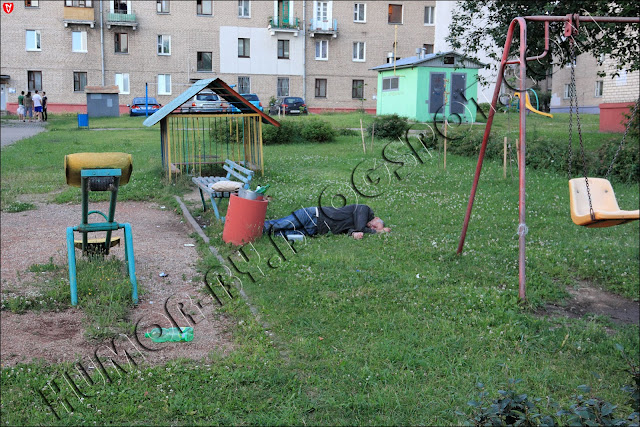 В Беларуси народ живет своей полноценной жизнью