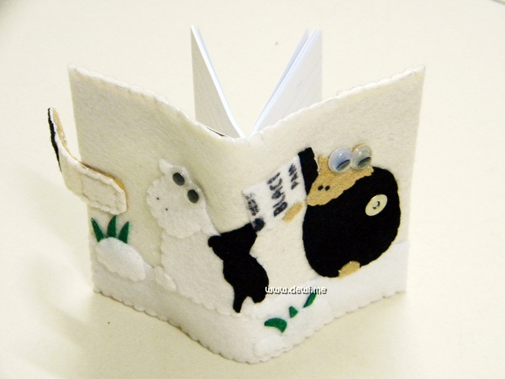 Dewi Artworks Station: Notebook: Baba Black Sheep
