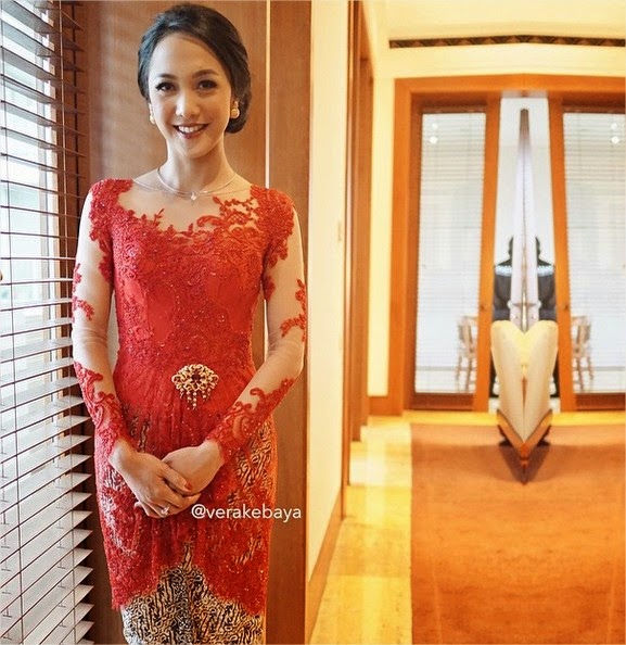 Model Kebaya Modern Terbaru 2015 Model Kebaya Modern Terbaru 2015