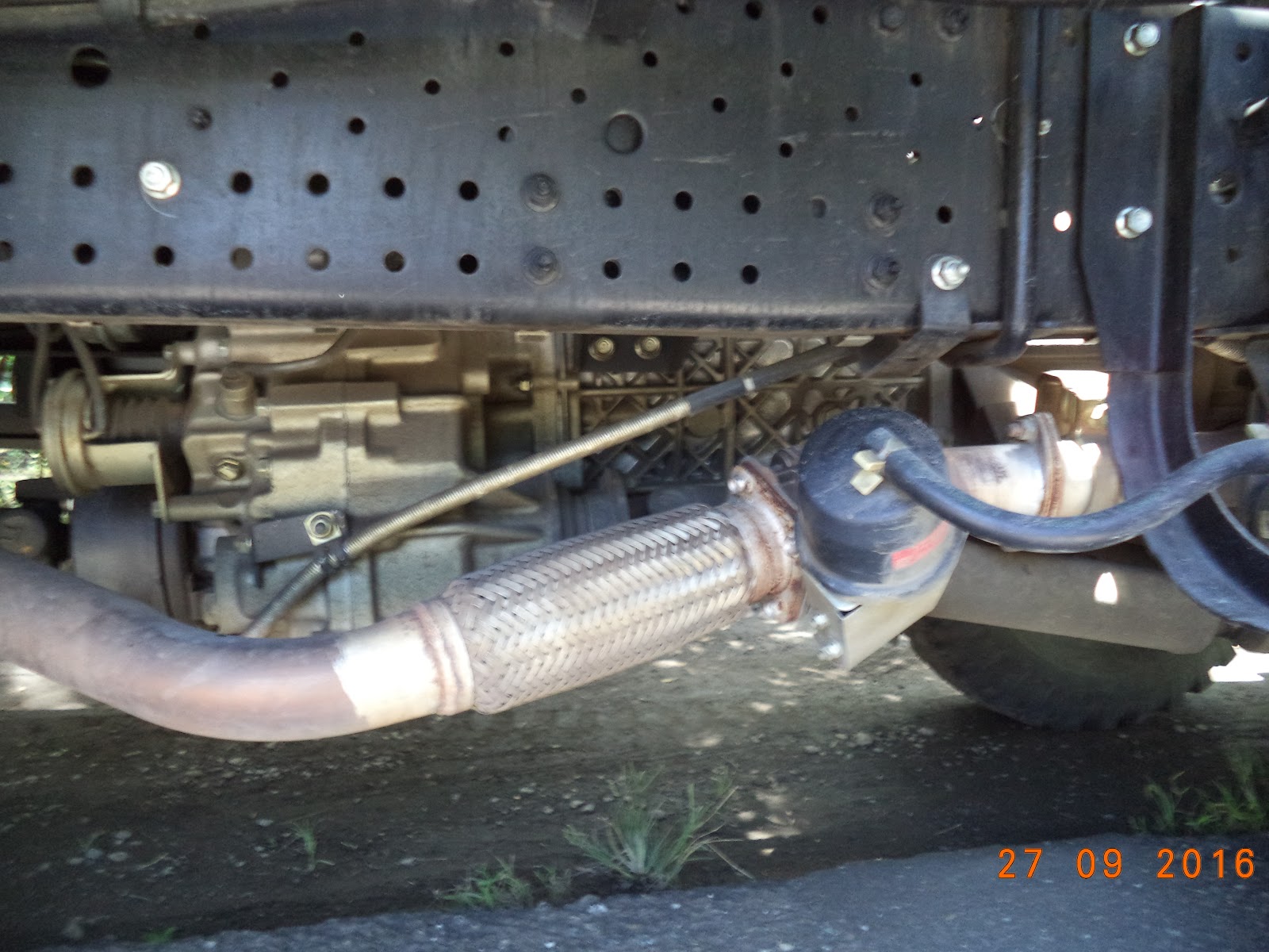 Penempatan Exhaust Brake Pada Truck Isuzu NPS 75 4x4 Versi Militer