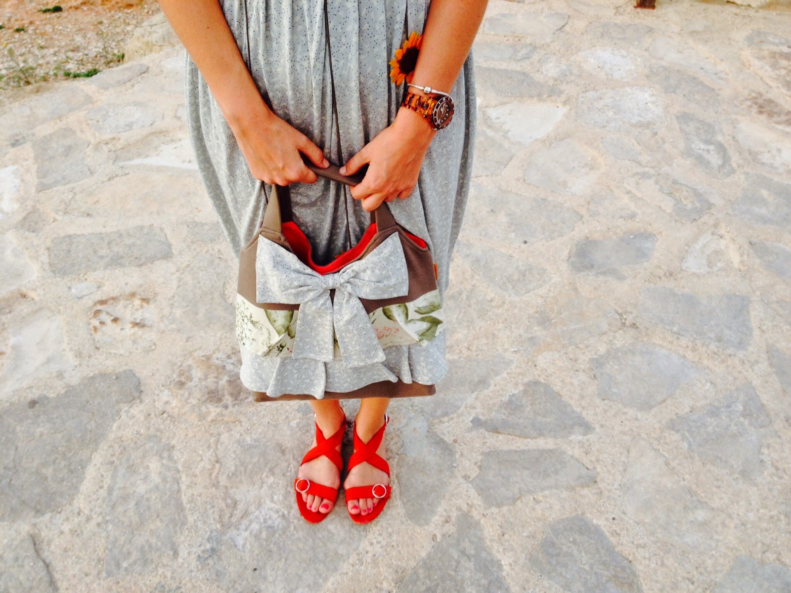 Vestido y bolso crafty chic de Mamatayoe colección de verano