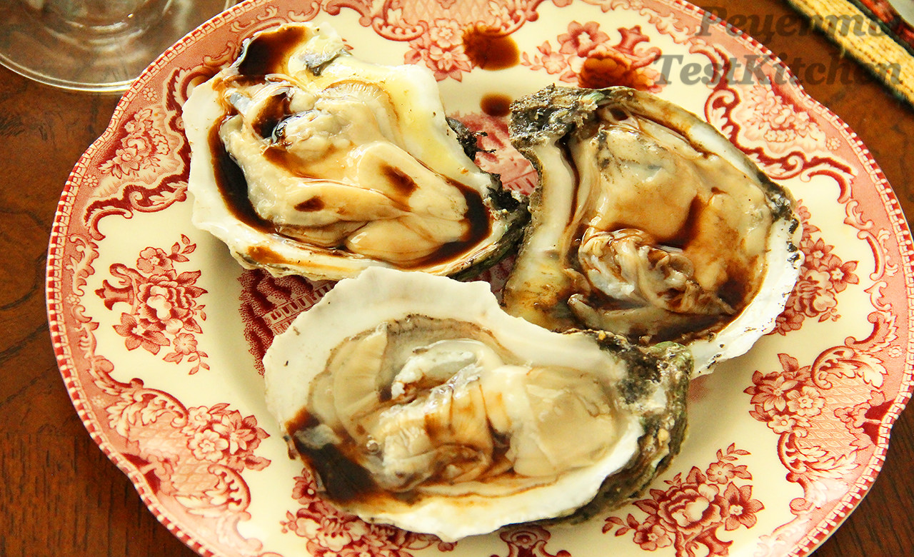 Рецепты TestKitchen Как открывать устрицы (HOW TO OPEN OYSTERS)