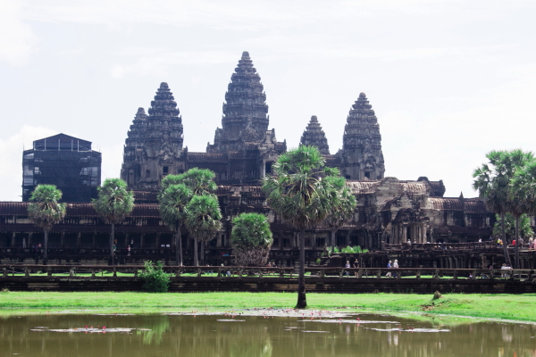 Angkor Wat Temple What to see on vacation in Siem Reap, Cambodia at www.oneteaspoonoflife.com