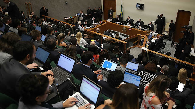 Por unanimidade, STJ nega habeas corpus e vota pela prisão de Lula