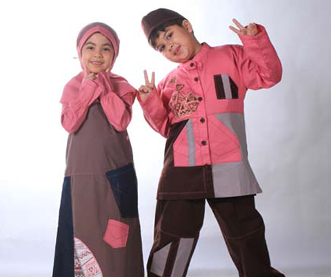 41 Contoh Model Baju Muslim Anak Dannis Lebaran Terbaru 