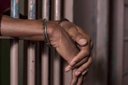 Prison Teenager kills mom with hammer, knife