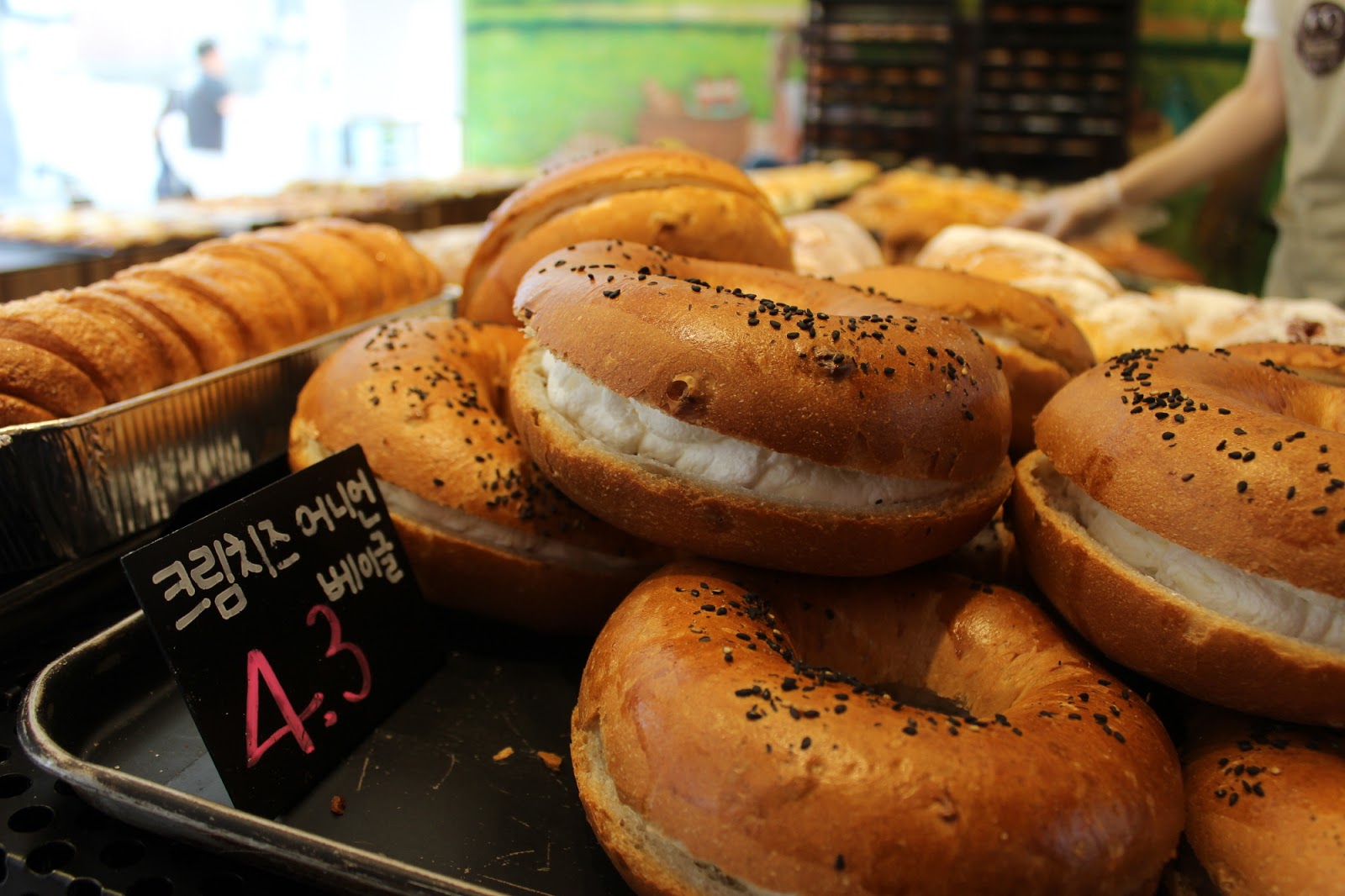 Korean Bakeries The Most Popular Bakeries in ‘Dongseongno’ Downtown