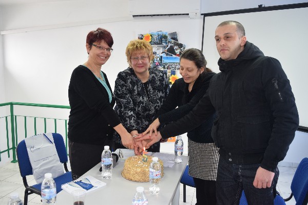 382-ма с нюх за правене на пари искали помощ от ОИЦ, повечето се ...