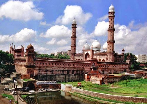 Masjid Tajul  – Bhopal, India