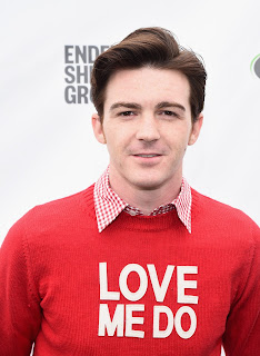 https://4.bp.blogspot.com/-pZhISRe-gOU/WHlnEih9OLI/AAAAAAAAr68/FcZK0xeVVgwJYXEcA6cIGsUAr03oHN0MgCLcB/s1600/Drake-Bell.jpg