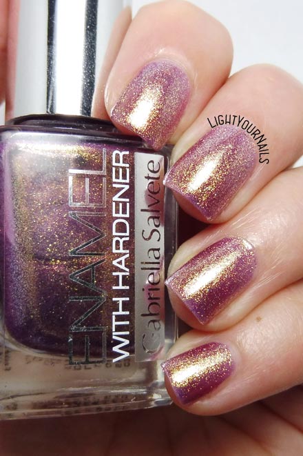Smalto rosa antico dorato Gabriella Salvete rose gold shimmer nail polish #gabriellasalvete #nails #unghie Smalto rosa antico dorato Gabriella Salvete rose gold shimmer nail polish #gabriellasalvete #nails #unghie