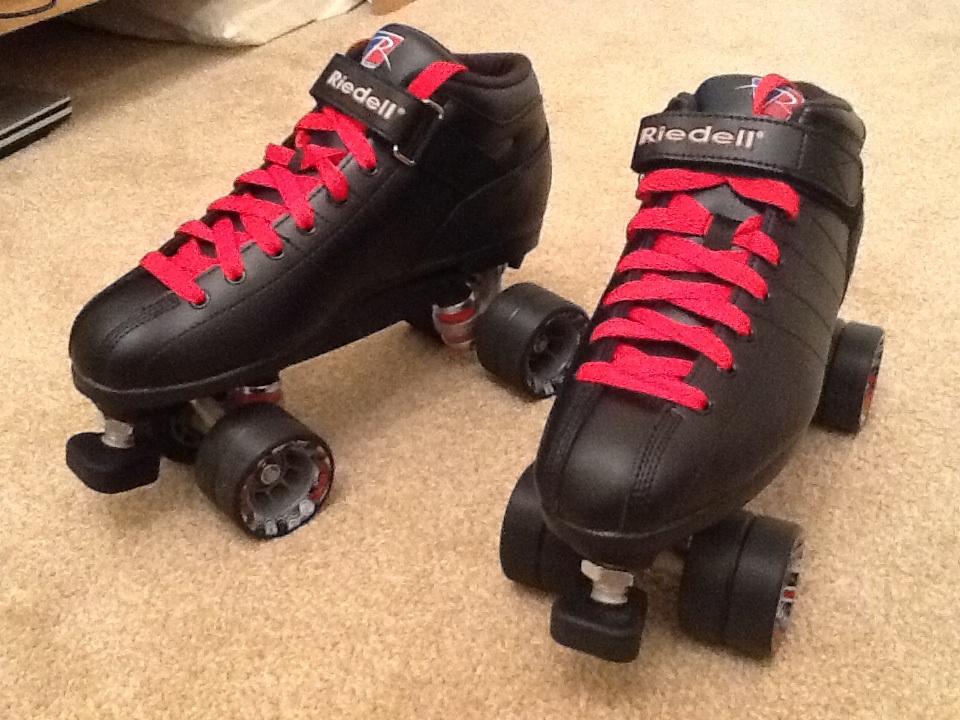 Try Not To Fall! Learning to Roller Skate Step 1