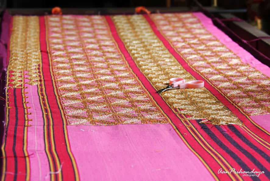 Tapis Lampung Sai Helau ~ Tapis Lampung Yang Indah | Tama Isnandar