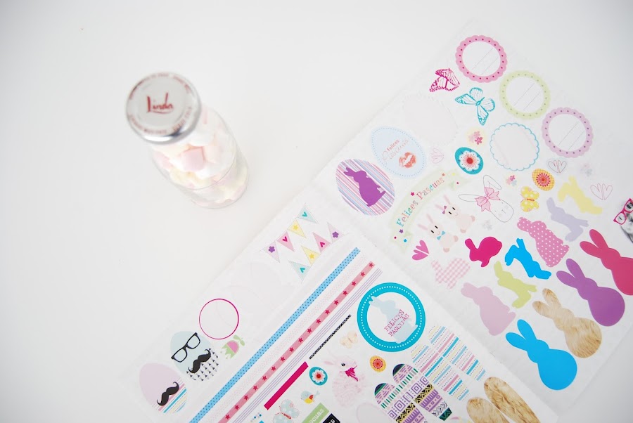 chuches para pascua. Easter candy in a bottle