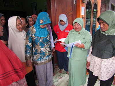 ANGGOTA PERSIT KODIM SRAGEN PEDULI LANSIA