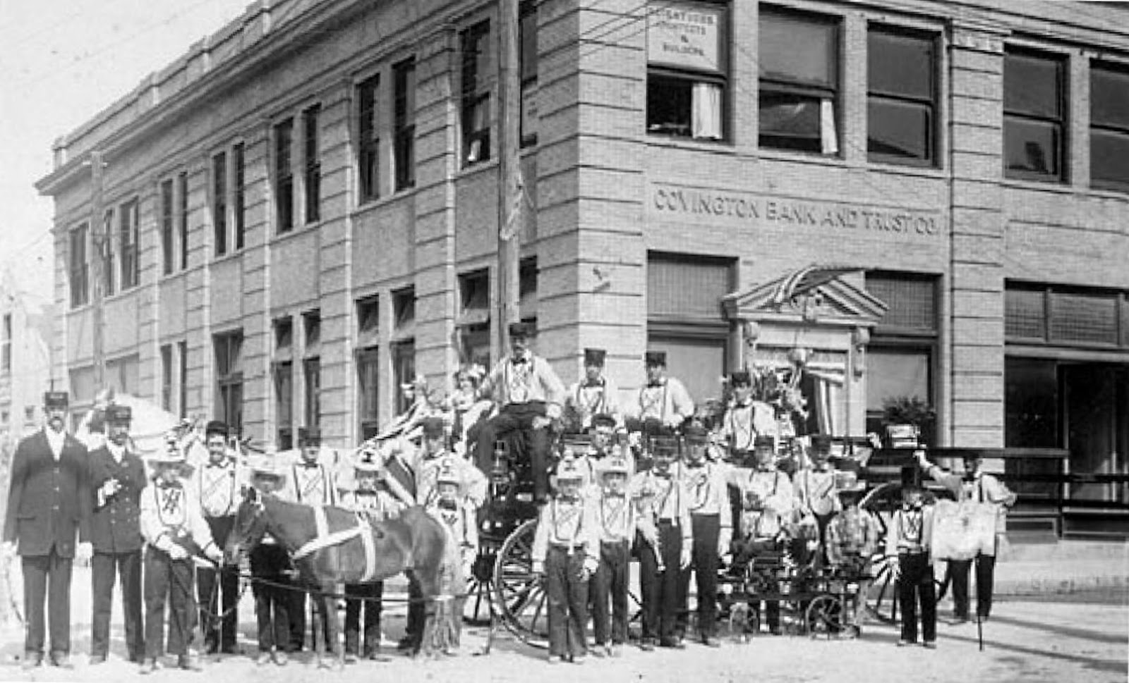 Tammany Family Covington Bank and Trust Opens 1908