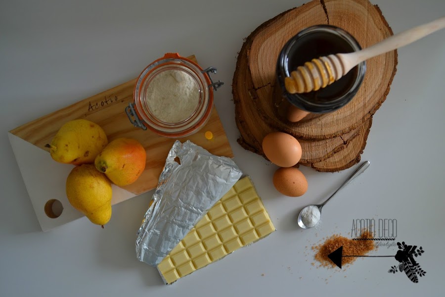 Magadalenas de pera y chocolate blanco