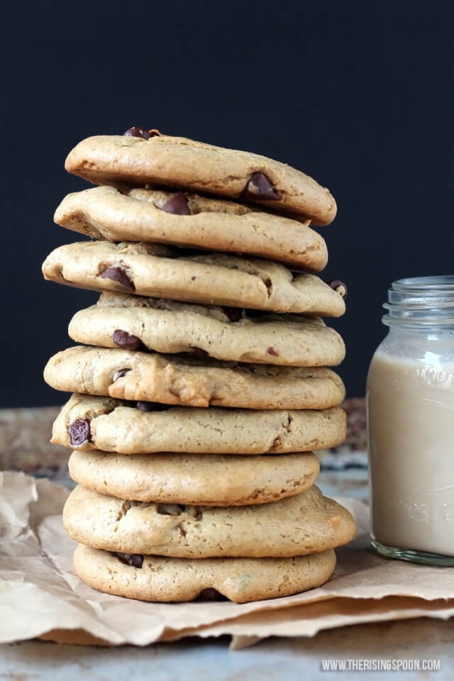 Flourless Peanut Butter Cookies with Dark Chocolate Chips Flourless Peanut Butter Cookies with Dark Chocolate Chips